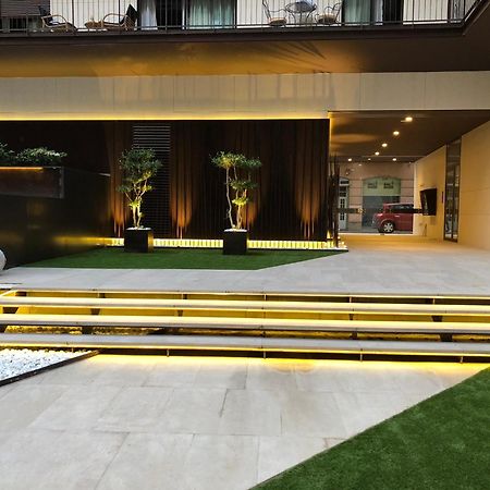 Apartamenticos Plaza Del Pilar I Saragoça Exterior foto