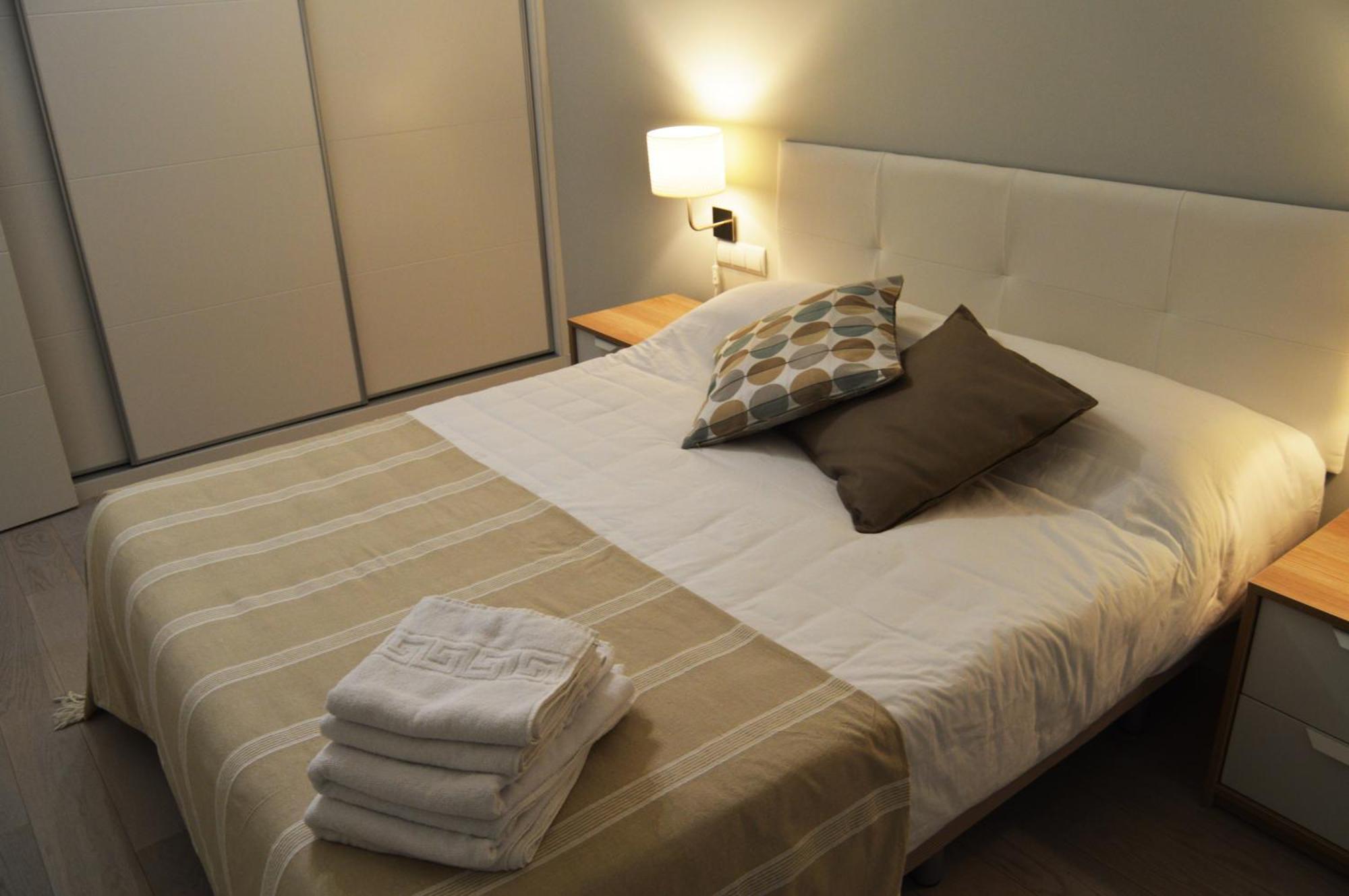 Apartamenticos Plaza Del Pilar I Saragoça Exterior foto